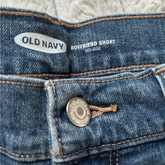 Old Navy distressed Size 12 Mid-Rise shorts - Picture 4 of 4